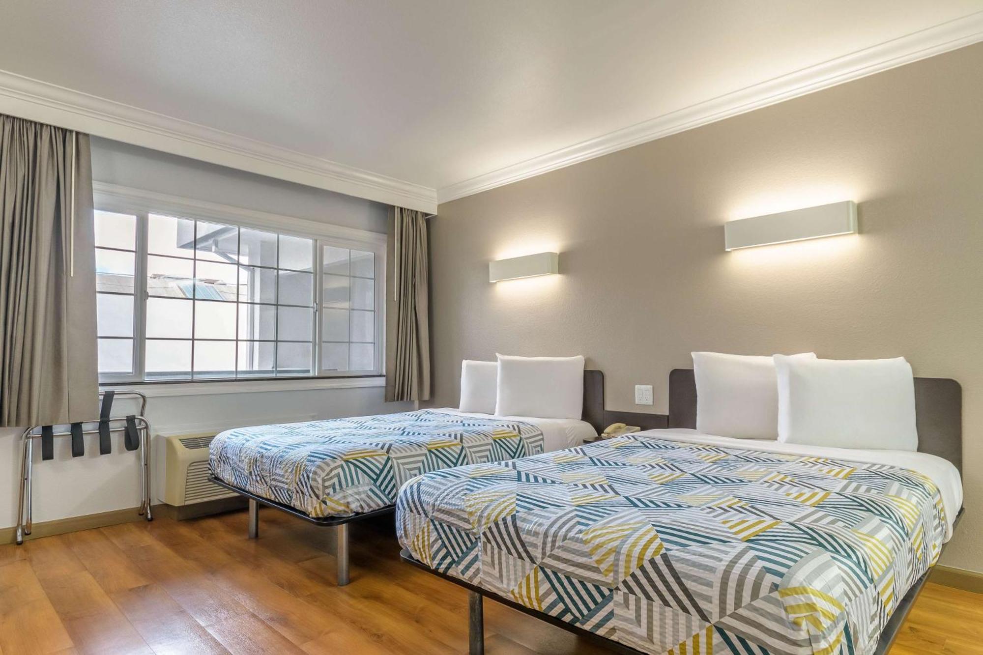 Motel 6-San Jose, Ca - Convention Center Екстер'єр фото