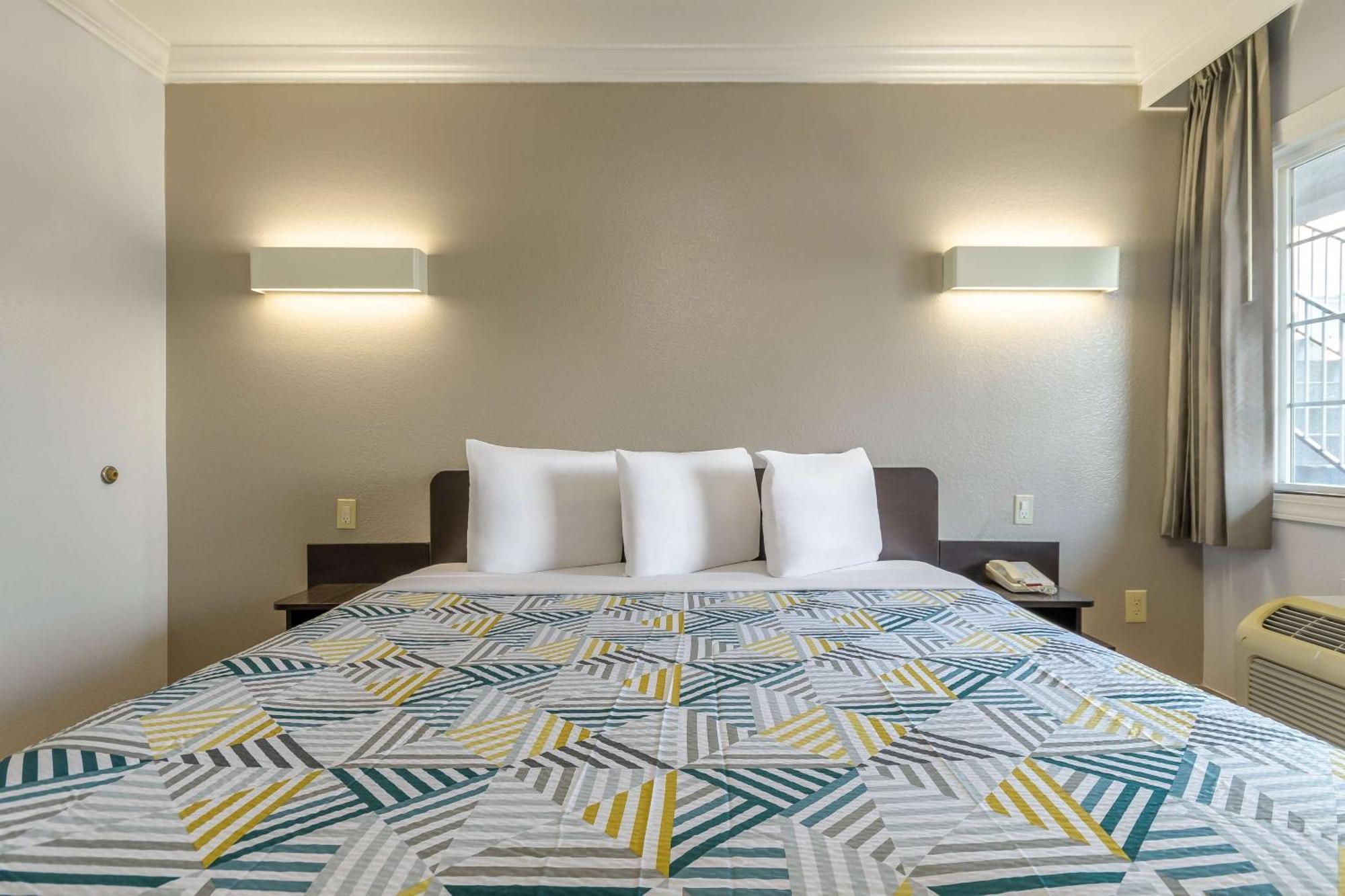 Motel 6-San Jose, Ca - Convention Center Екстер'єр фото