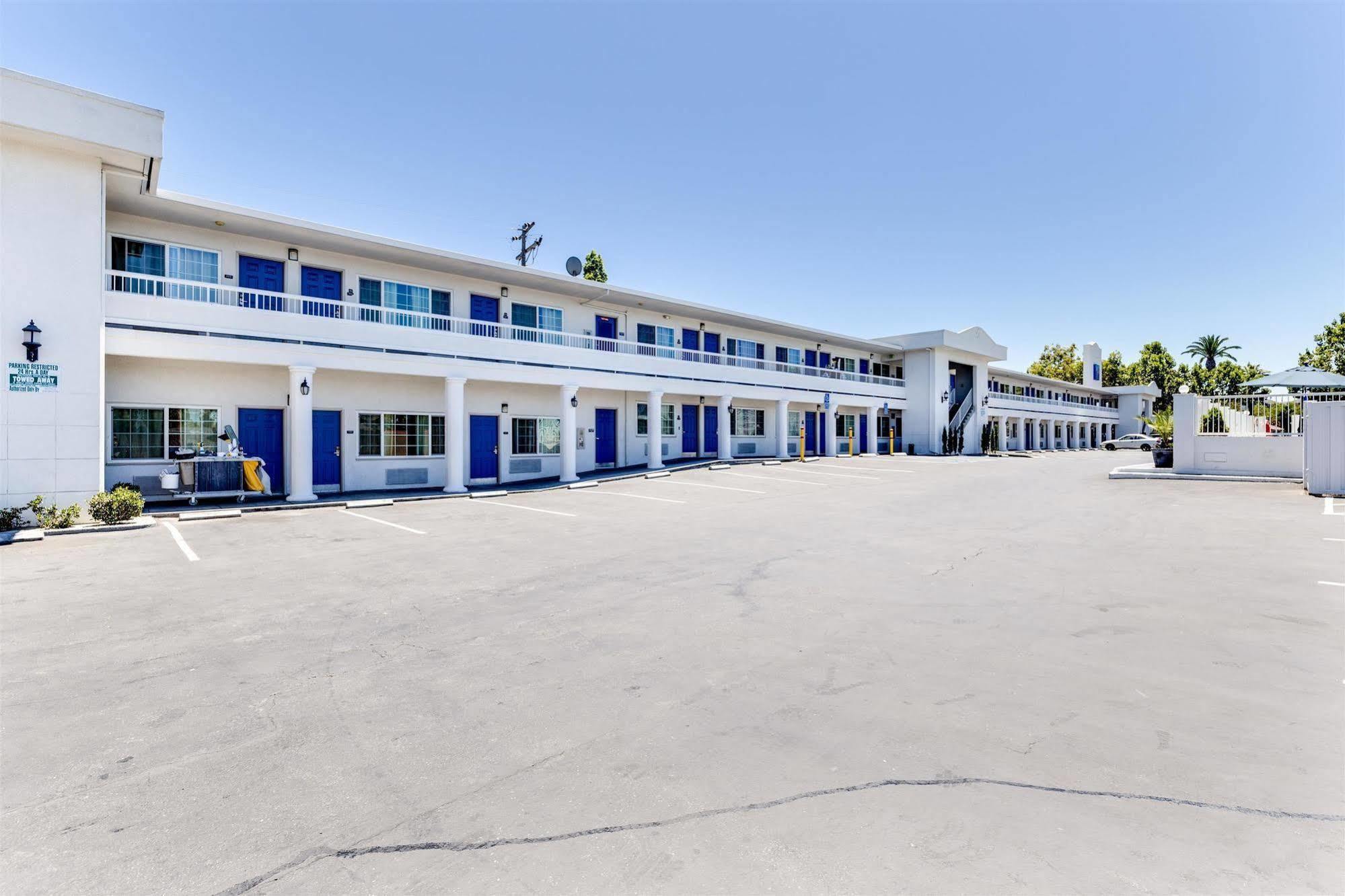 Motel 6-San Jose, Ca - Convention Center Екстер'єр фото