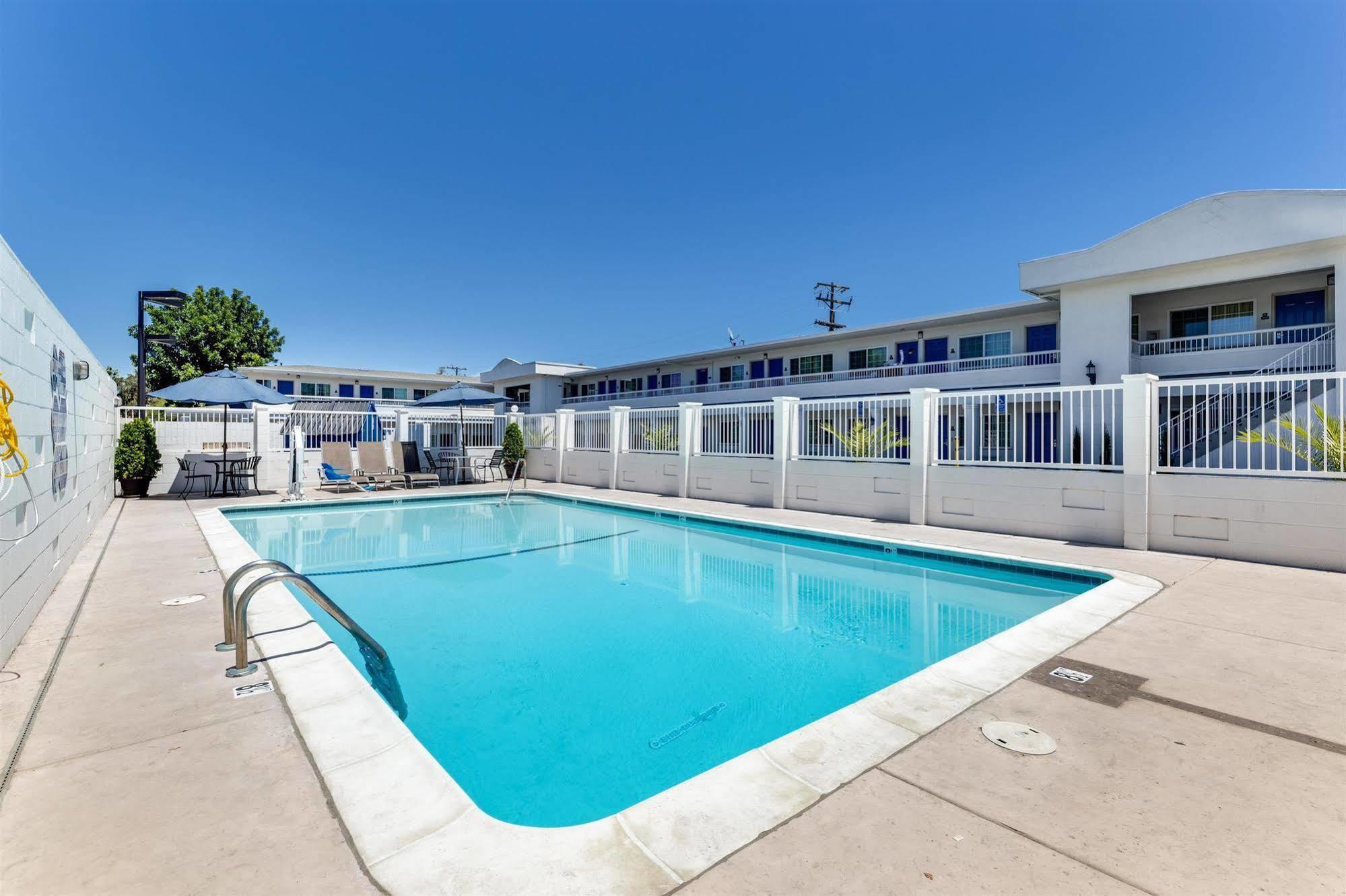 Motel 6-San Jose, Ca - Convention Center Екстер'єр фото